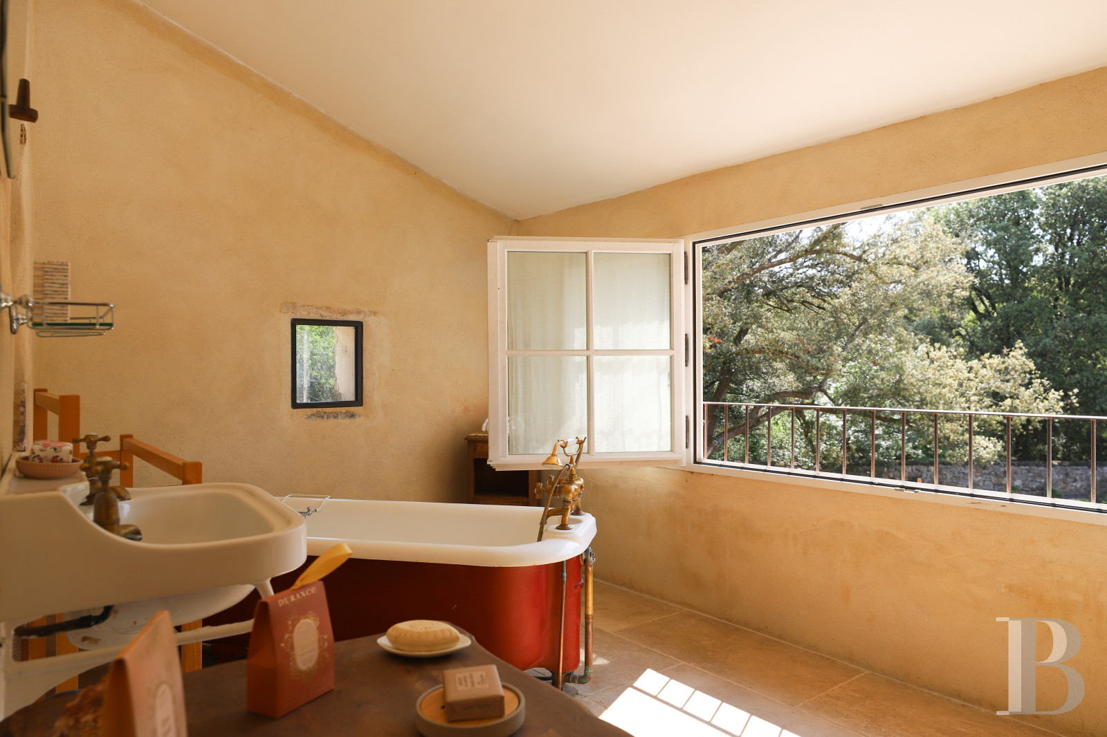 Dans le Gard, au sud d’Anduze, un vaste mas sur un domaine de 130 hectares - photo  n°24